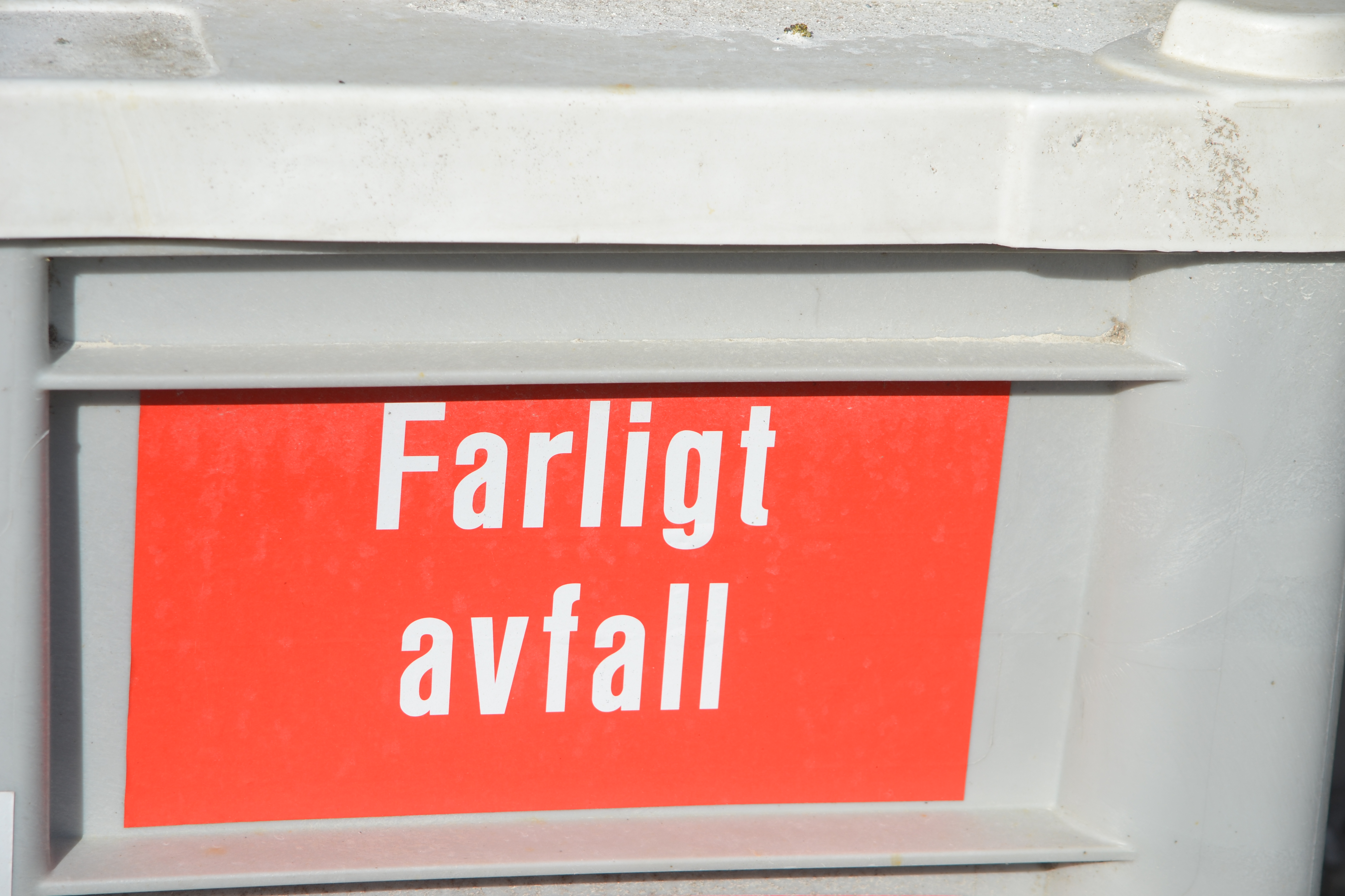 Skylt Farligt Avfall