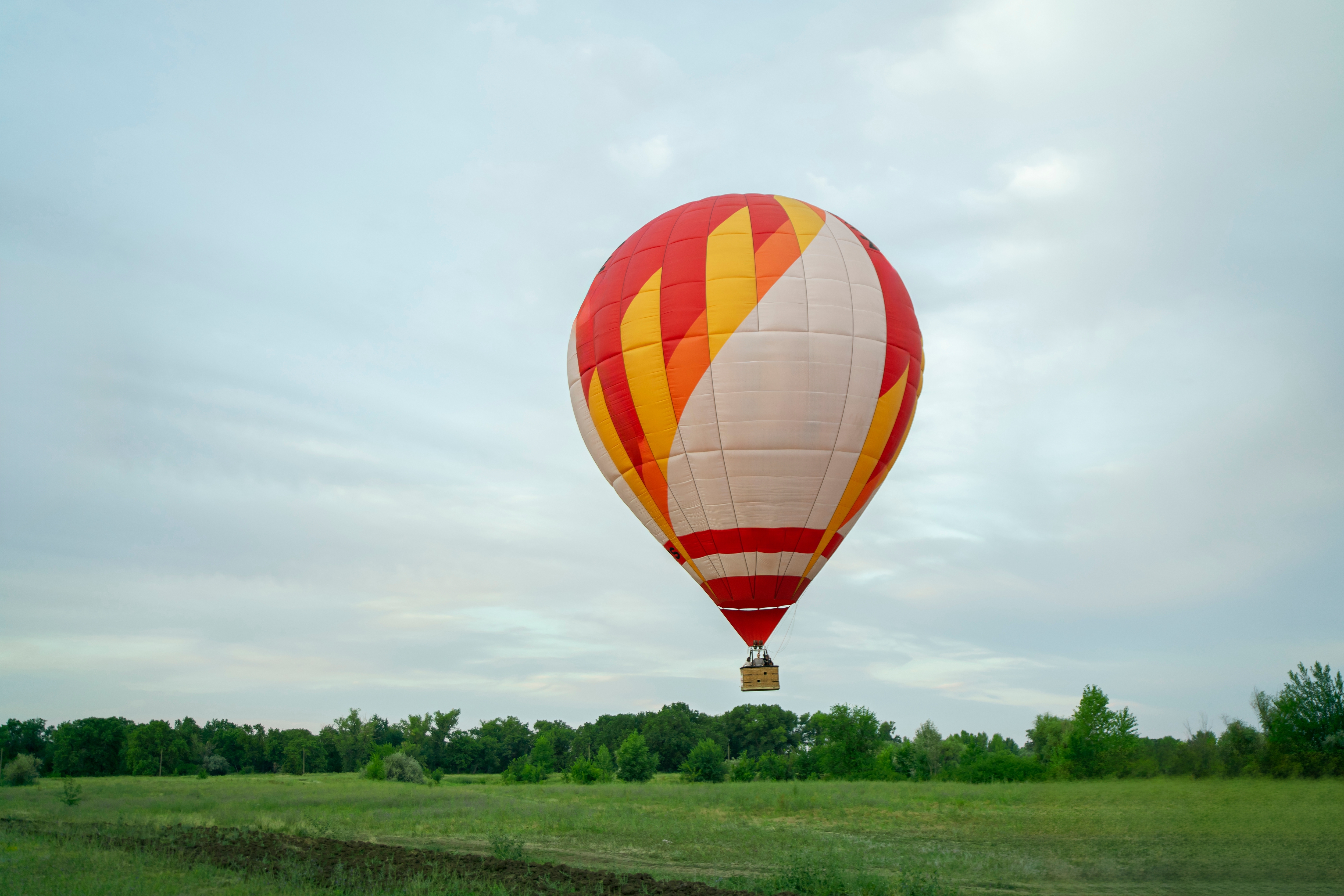 Luftballong som startar eller landar. Bild från Shutterstock, endast för bruk på lrf.se