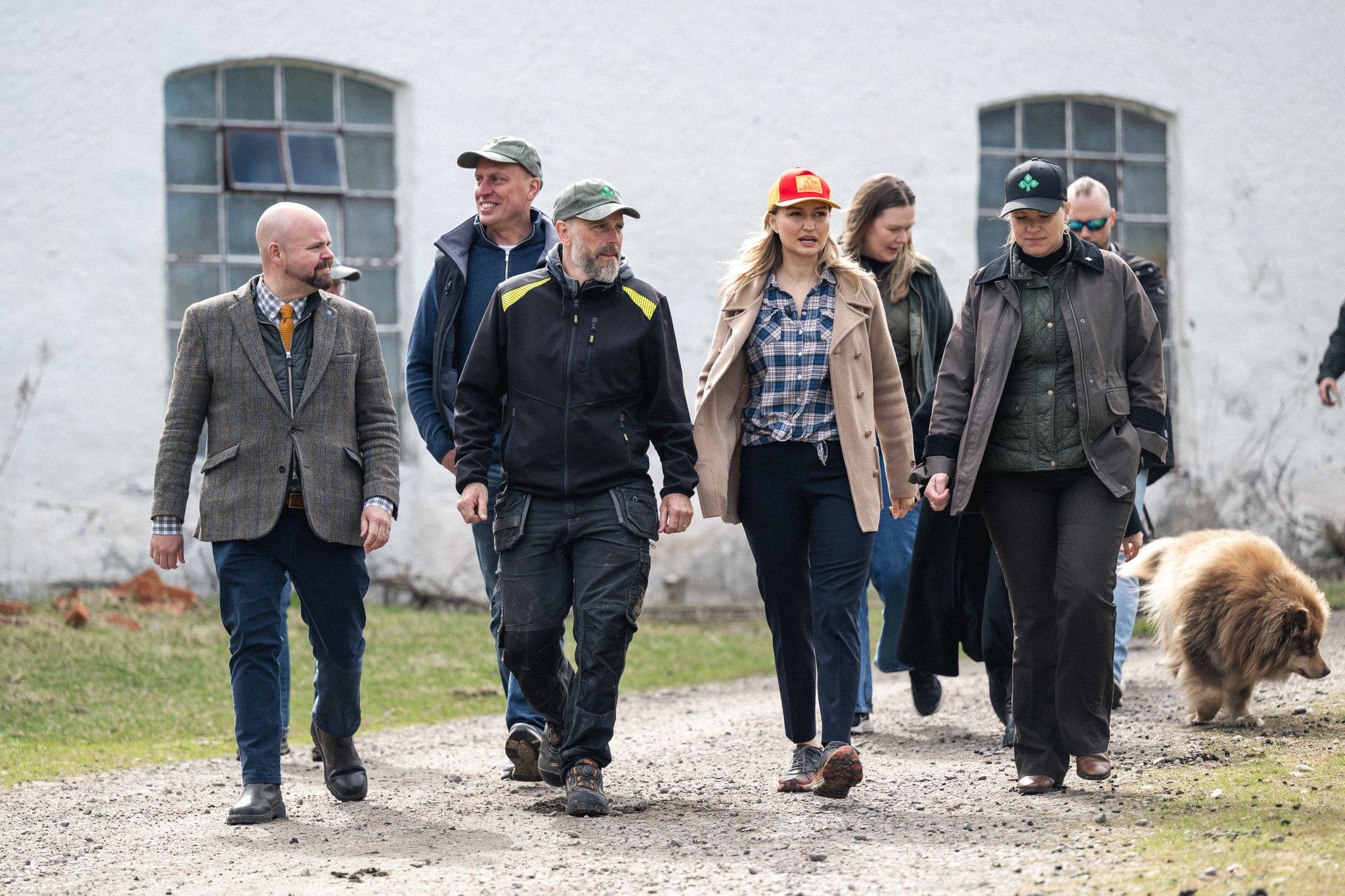 Gårdsbesök med Kristdemokraternas Ebba Busch och Peter Kullgren.