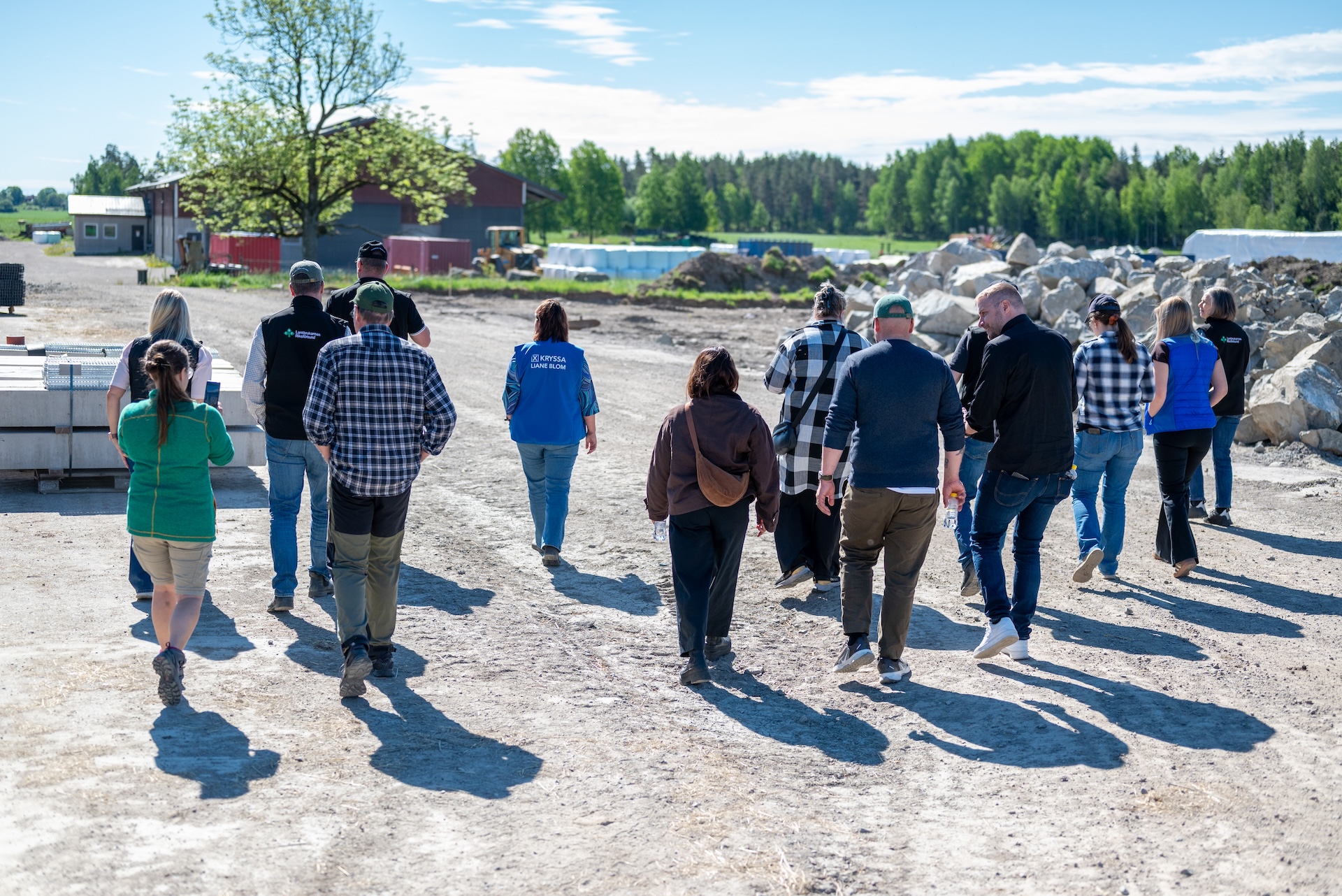 Riksdagskandidater besöker Hallstaberg, Västerås