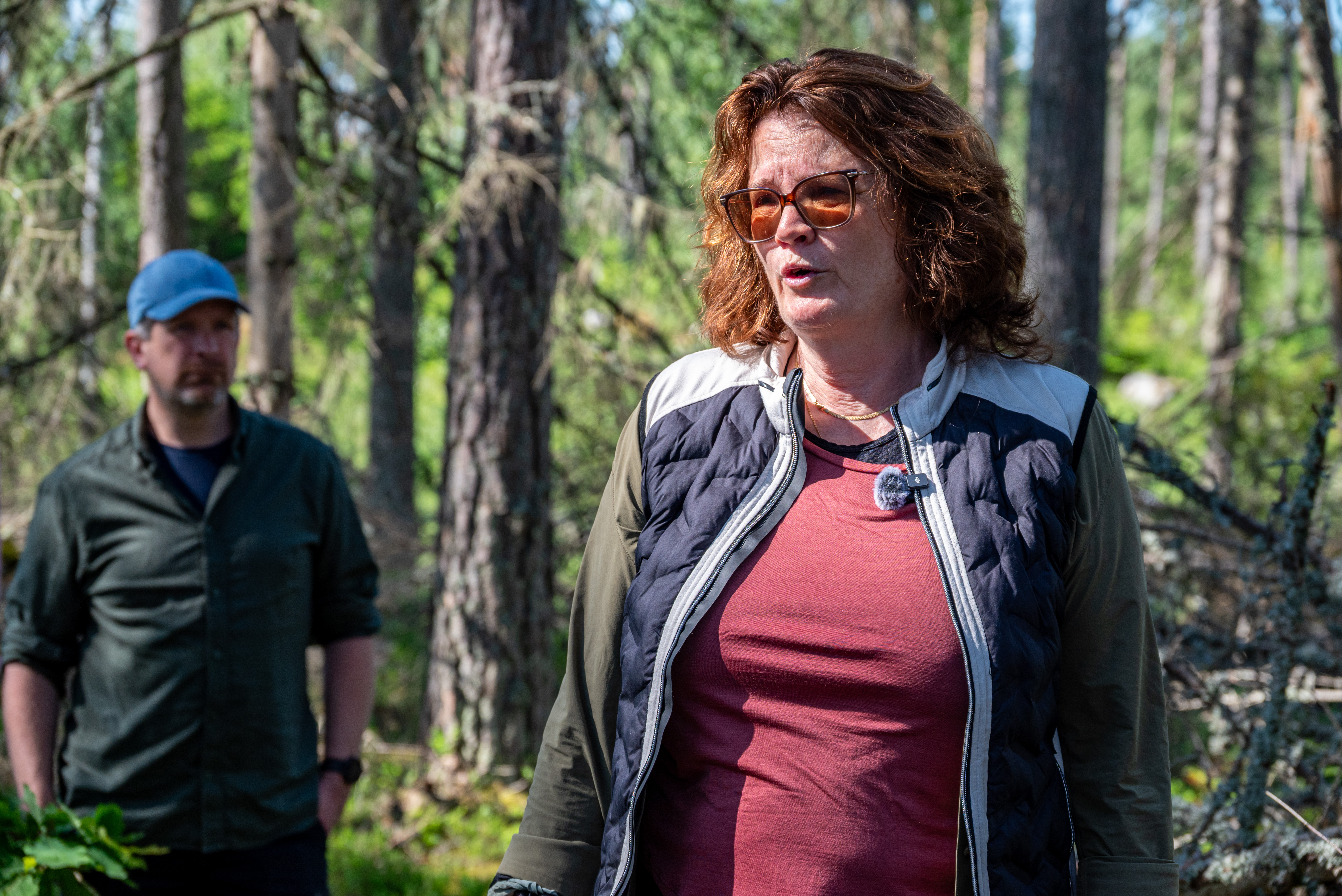 Skogsträff med politiker utanför Västerås
