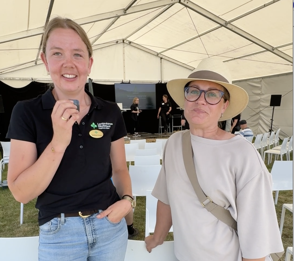 Madeleine Persson, LRF Ungdomen Skåne och Åsa Ventorp, studie- och yrkesvägledare vid Tolvåkersklan, Lödderköpinge