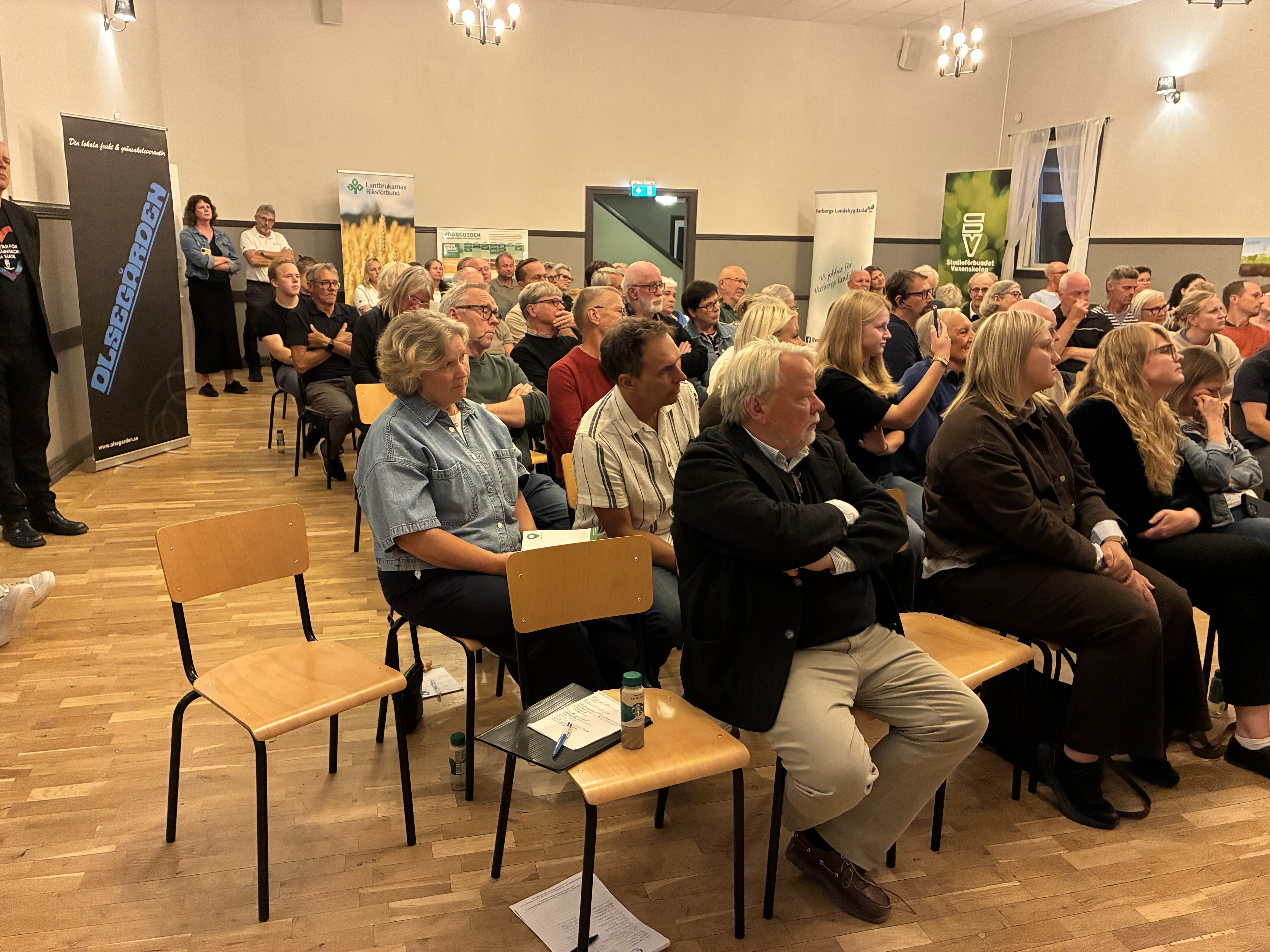Många besökare på politikerträffen i Varberg