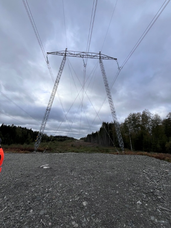 Fältmöte med markägare och Svenska Kraftnät utmed