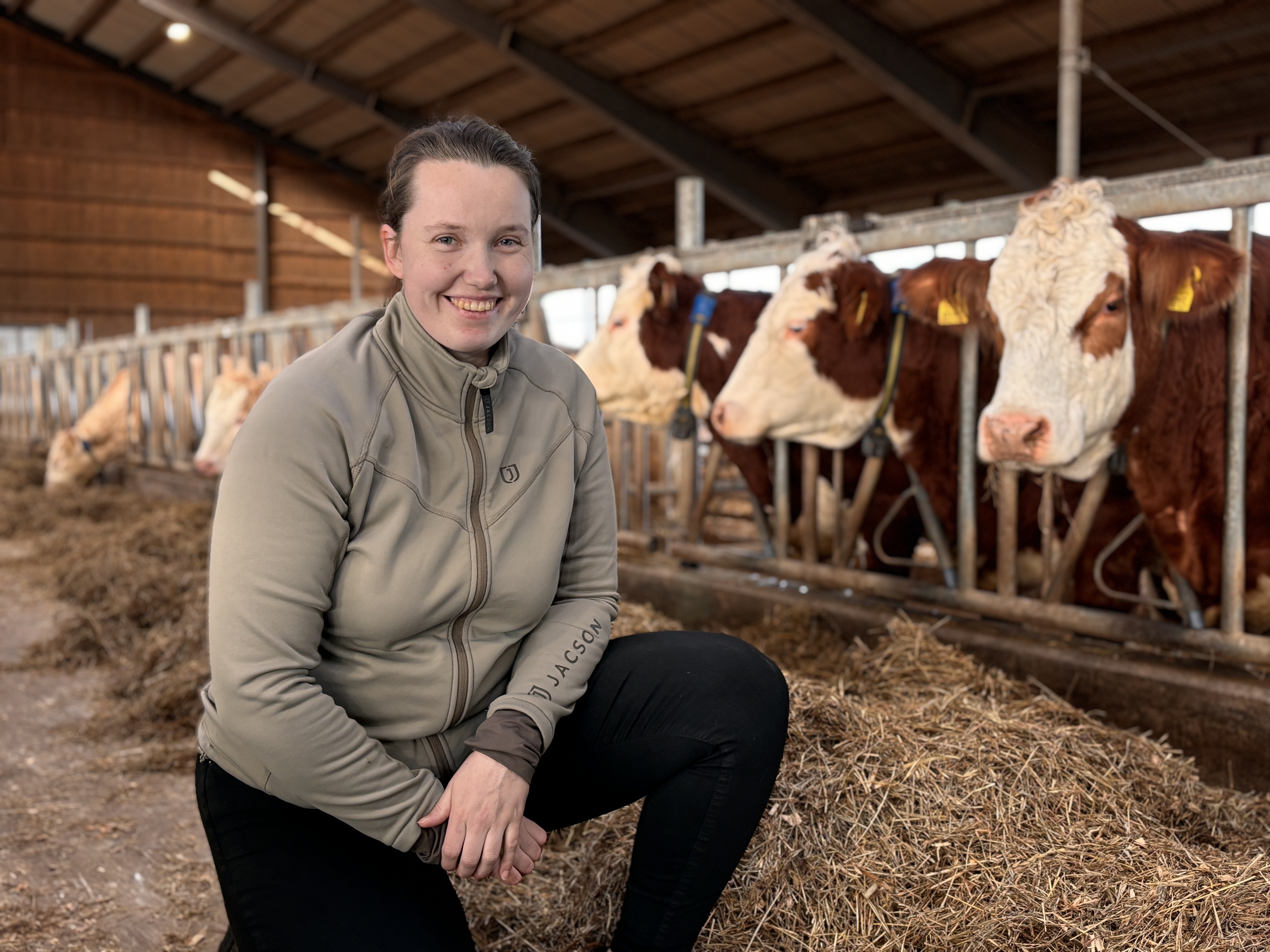 Ronja Björkqvist i stallet